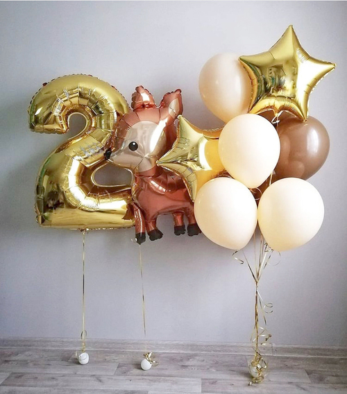 Бежево- кремовые шоколадные шары, звезды,большая цифра, оленёнок