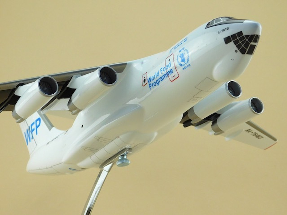 Модель самолета Ил-76ТД (М1:100, WFP)