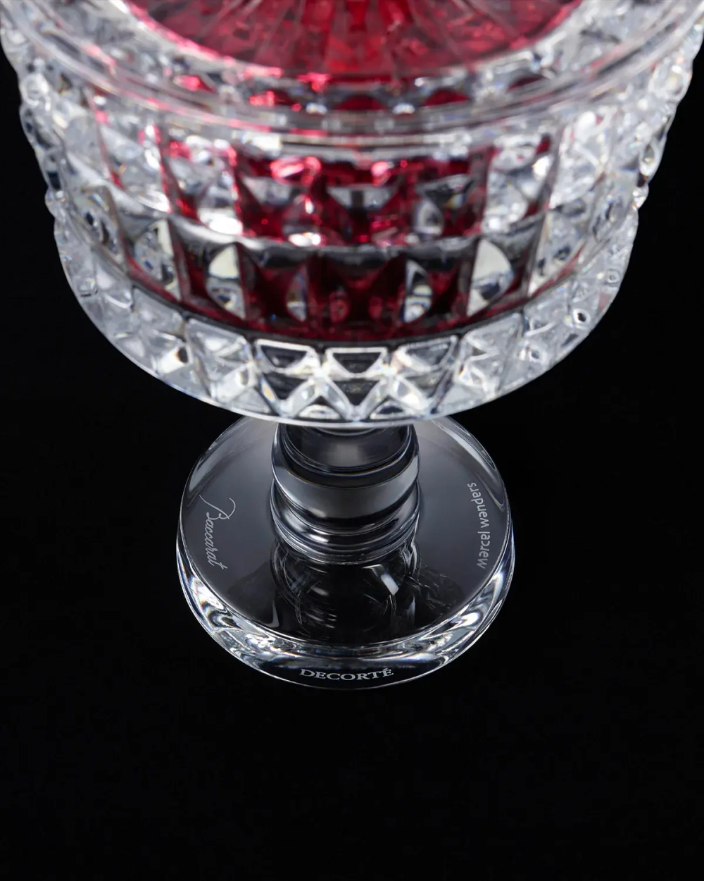 Ночной крем для лица в хрустальной упаковке Baccarat Decorté AQ