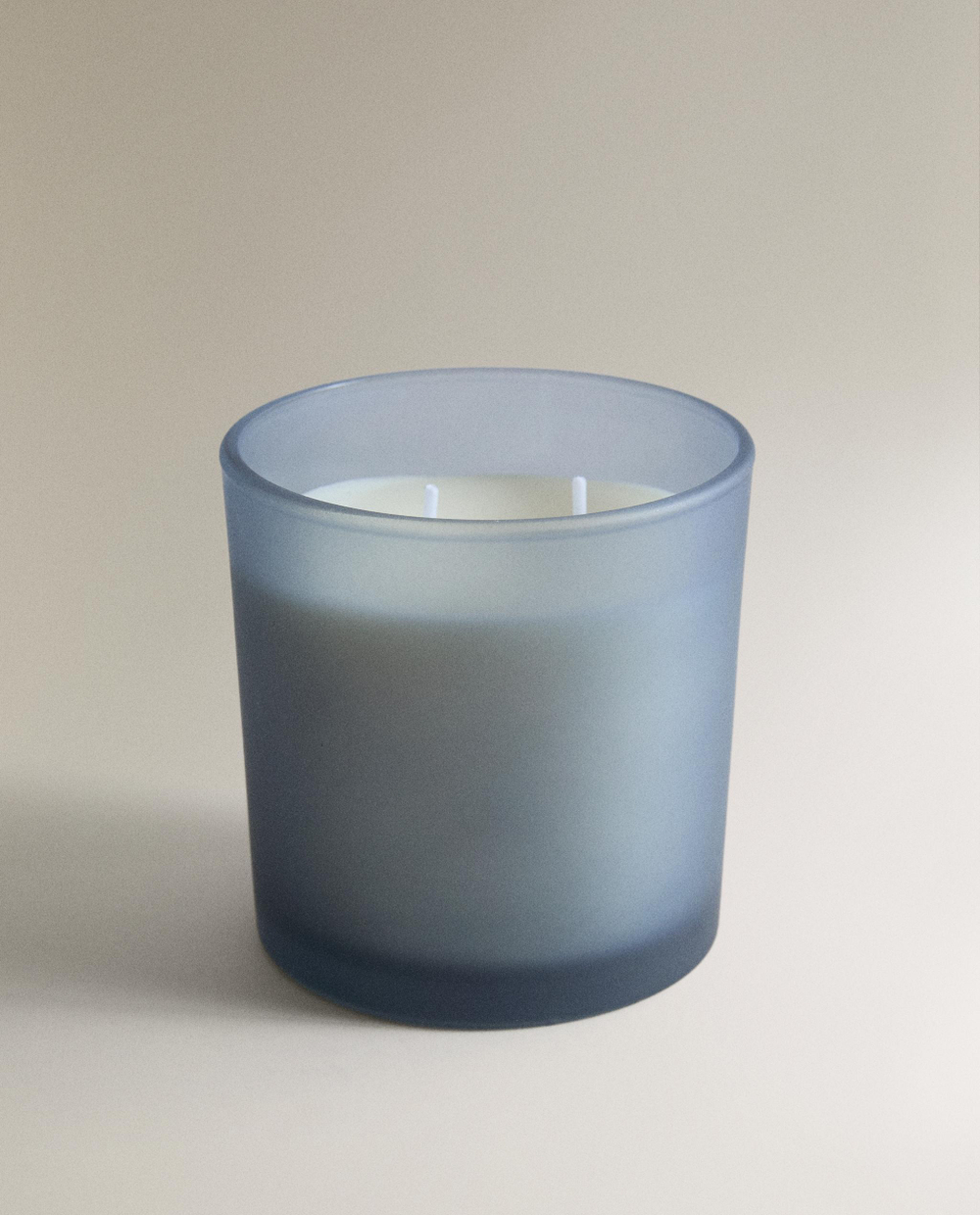 Zara Home Ароматическая свеча Aqua Bergamota, 350 г, аромат для дома
