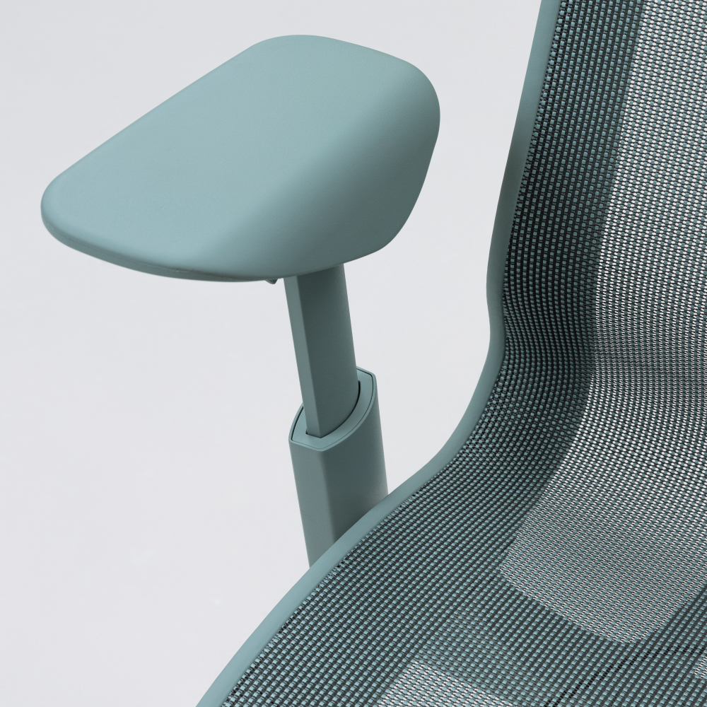 Кресло Herman Miller Cosm, высокая спинка, цвет Glacier, регулируемые подлокотники