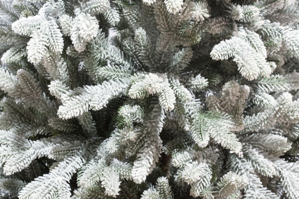 Заснеженная елка на ножке «Тайя» (Литая хвоя) 150 см / 1,5 м