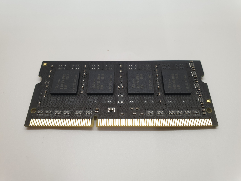 DDR3L 8Gb 1600Mhz So-Dimm Hynix HMT41GS6MFR8A-PB