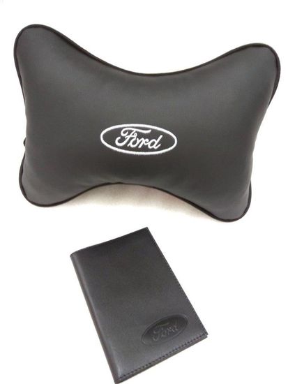 Подарочный набор автомобилисту "На каждый день" (подушка "косточка" + обложка для автодокументов)