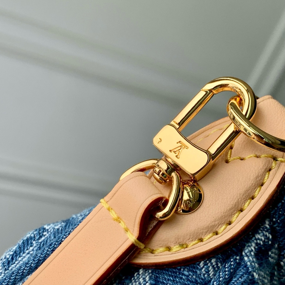 Louis Vuitton Pochette Valley
