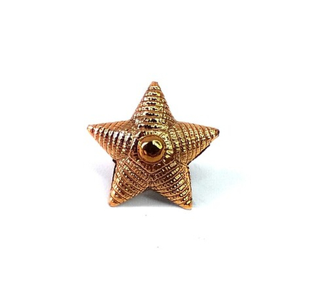 Звезда на погоны золотая рифленая малая пластик