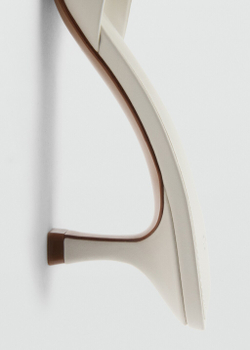 Босоножки с ремешком на каблуке kitten