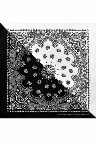 Бандана черно-белая пейсли огурцы