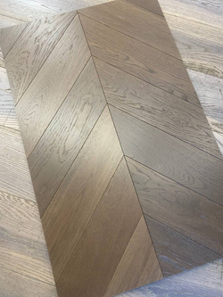 Французская елка Дуб Chocolate HM Flooring