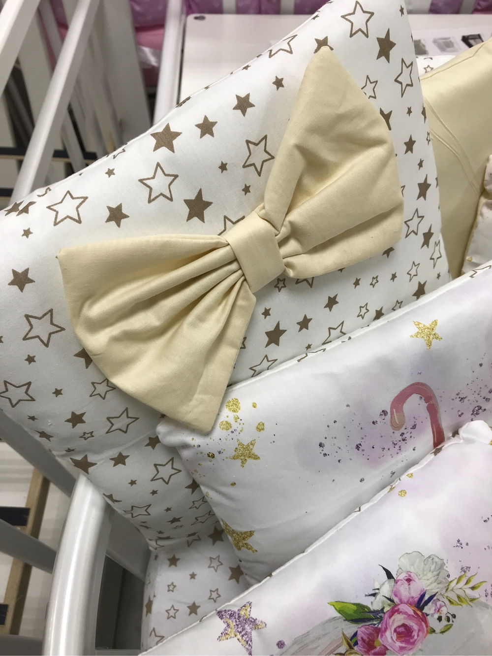 Комплект в кроватку 18 предметов "Семейные кролики", бежевый сатин