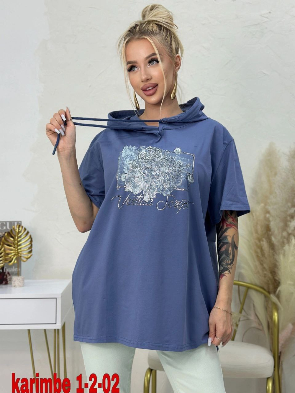 Футболка с капюшоном