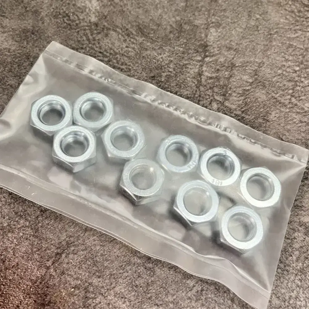 Гайка М10 шестигранная оцинкованная - 10 штук