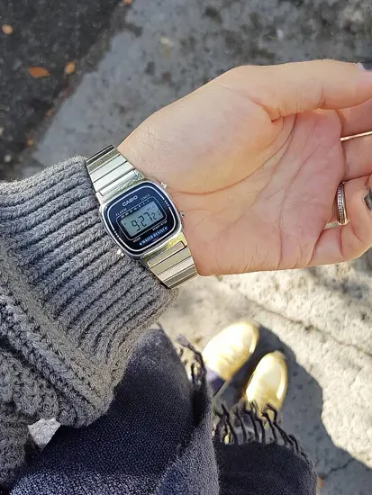 Наручные часы Casio Vintage LA670WA-2DF