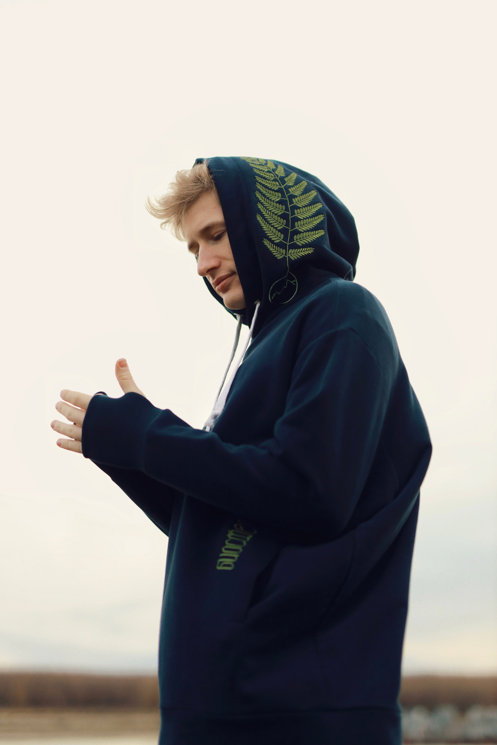 Худи оверсайз, худи oversize, худи свободного кроя, худи объемная, худи мешковатая, худи большого размера, оверсайз худи женская, оверсайз худи мужская, худи оверсайз унисекс, толстовка оверсайз, свитшот оверсайз с капюшоном, худи с капюшоном оверсайз, худи на молнии оверсайз, зип худи оверсайз, худи оверсайз с карманом кенгуру, худи оверсайз с принтом, худи оверсайз однотонная, худи оверсайз черная, худи оверсайз серая, худи оверсайз белая, худи оверсайз пастельных тонов, худи оверсайз из плотного хлопка, худи оверсайз из футера, худи оверсайз с начесом, худи оверсайз утепленная, худи оверсайз спортивная, худи оверсайз для повседневной носки, худи оверсайз уличного стиля, худи стритвир оверсайз, худи оверсайз с длинной спинкой, удлиненное худи оверсайз, худи оверсайз с рукавом реглан, худи оверсайз с широкими рукавами, худи оверсайз с большим капюшоном, худи оверсайз с дроп-шоулдер, худи с опущенным плечом оверсайз, худи оверсайз без принта, базовая худи оверсайз, минималистичная худи оверсайз, худи оверсайз с вышивкой, худи оверсайз с логотипом, худи оверсайз оверлок, худи оверсайз с контрастными швами, худи оверсайз оверсайз женское, худи оверсайз мужское, худи оверсайз унисекс, худи оверсайз для подростков, худи оверсайз для девушек, худи оверсайз для парней, худи оверсайз крупная вязка, вязаная худи оверсайз, трикотажная худи оверсайз, худи оверсайз из велсофта, мягкая худи оверсайз, худи оверсайз для дома, домашняя худи оверсайз, худи оверсайз для прогулок, худи оверсайз на каждый день, oversize hoodie, big size hoodie, baggy hoodie.