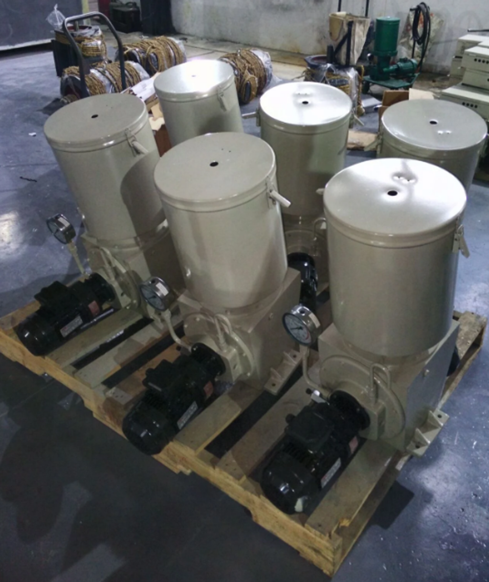 DJRB-L200ZI - Станция смазки электрическая для двухлинейных систем, рабочее давление до 200 бар, подача 200 мл/мин, мощность двигателя 1,1 кВт, объем бака 60 литров; тип станции - Одиночная станция