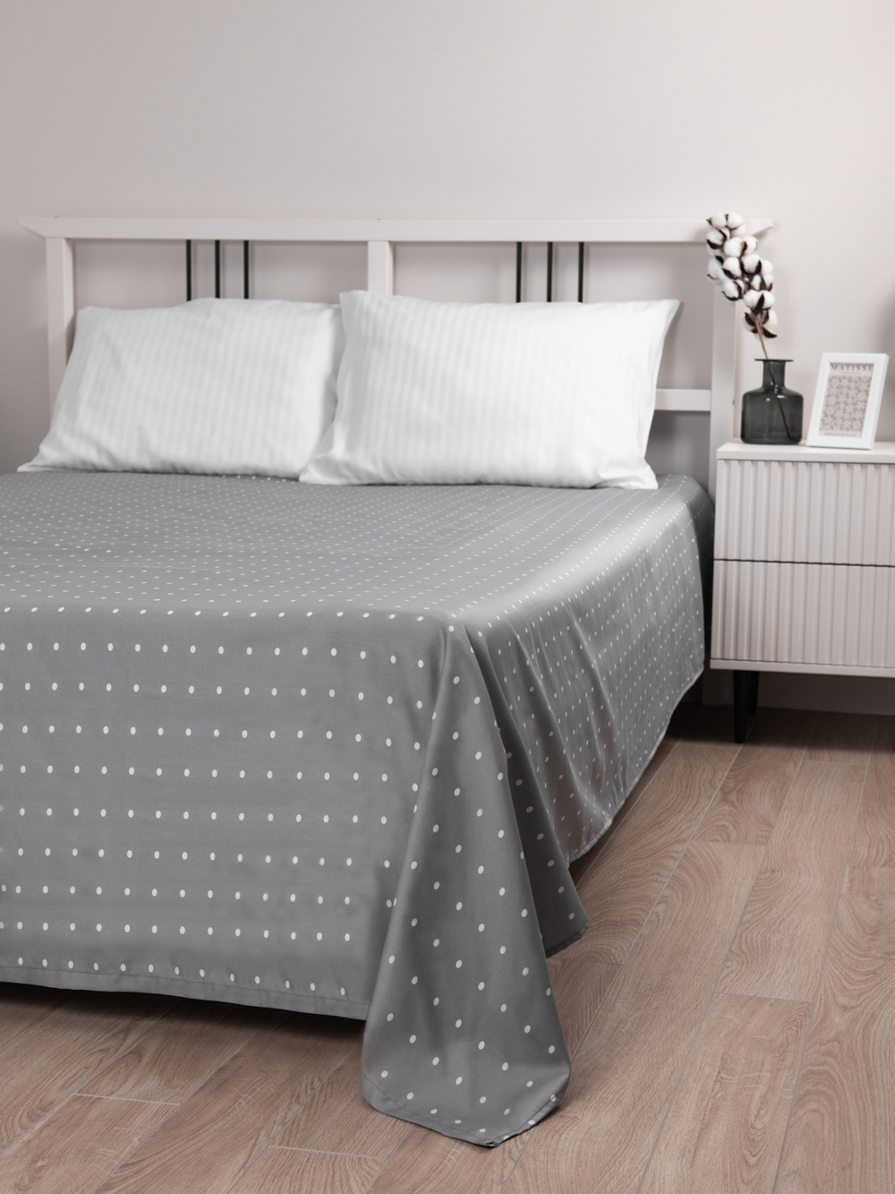 ODA Простыня стандартная, сатин серый в точку