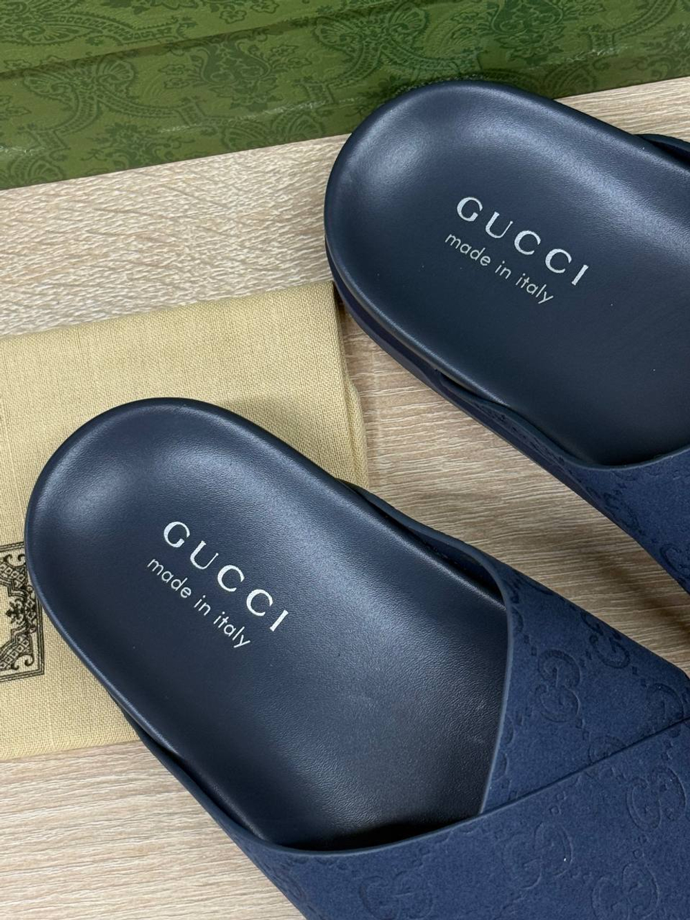 Шлепанцы Gucci