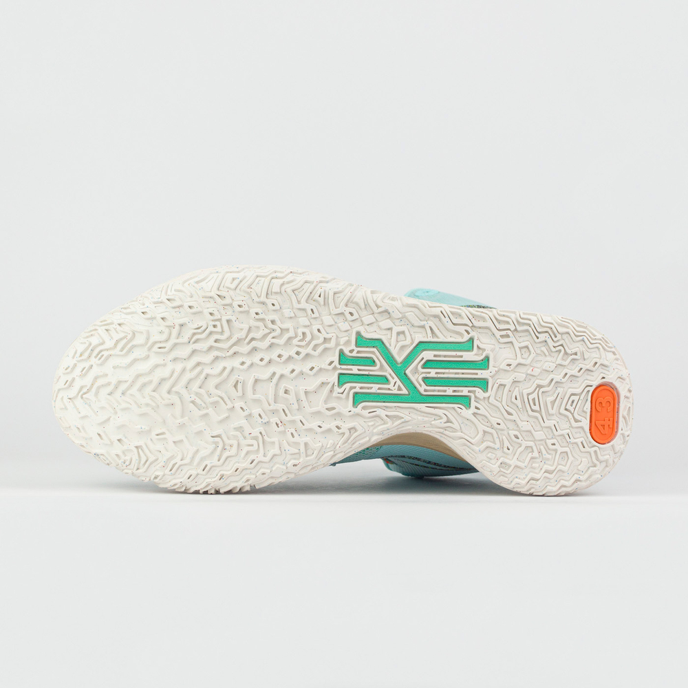 Кроссовки Nike Kyrie 7 Copa