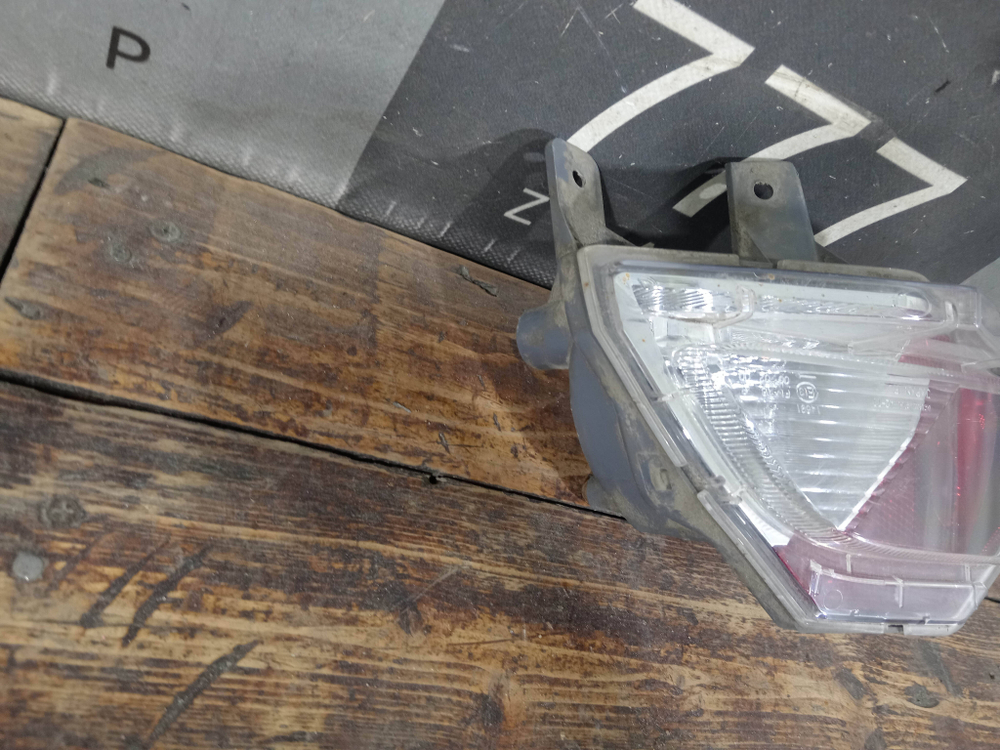 ПТФ задний правый Toyota RAV4 IV (XA40) 15-19 Б/У Оригинал 8145742060