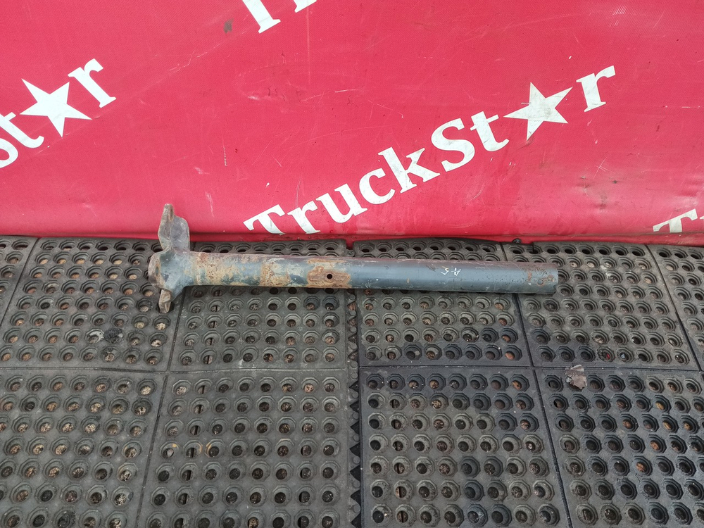 Кронштейн крыла заднего