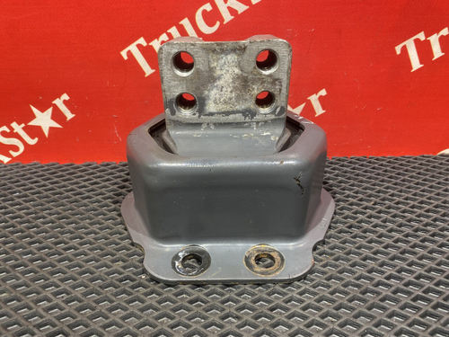 Подушка двигателя задняя 2018г