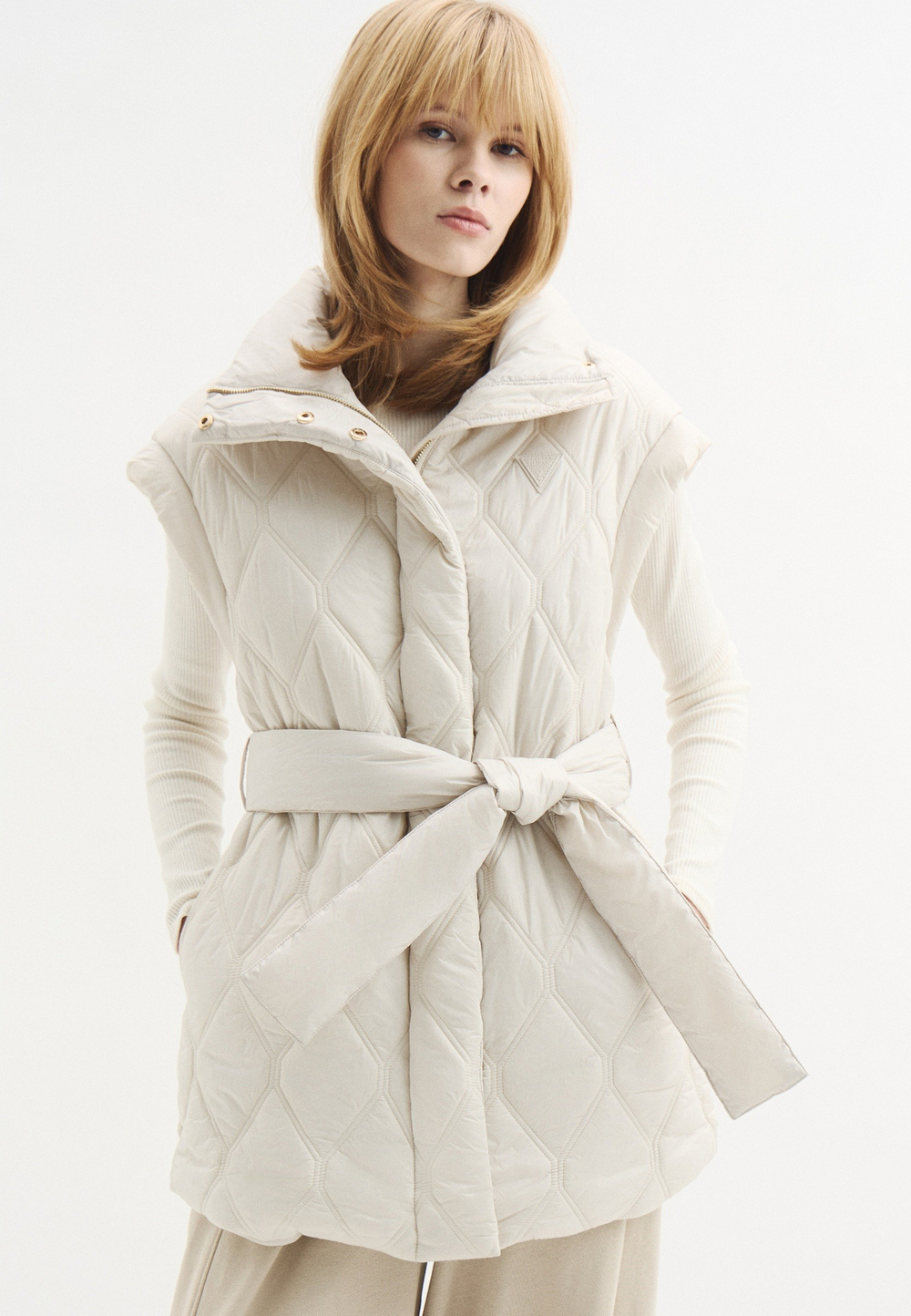 Жилет утепленный женский GUESS