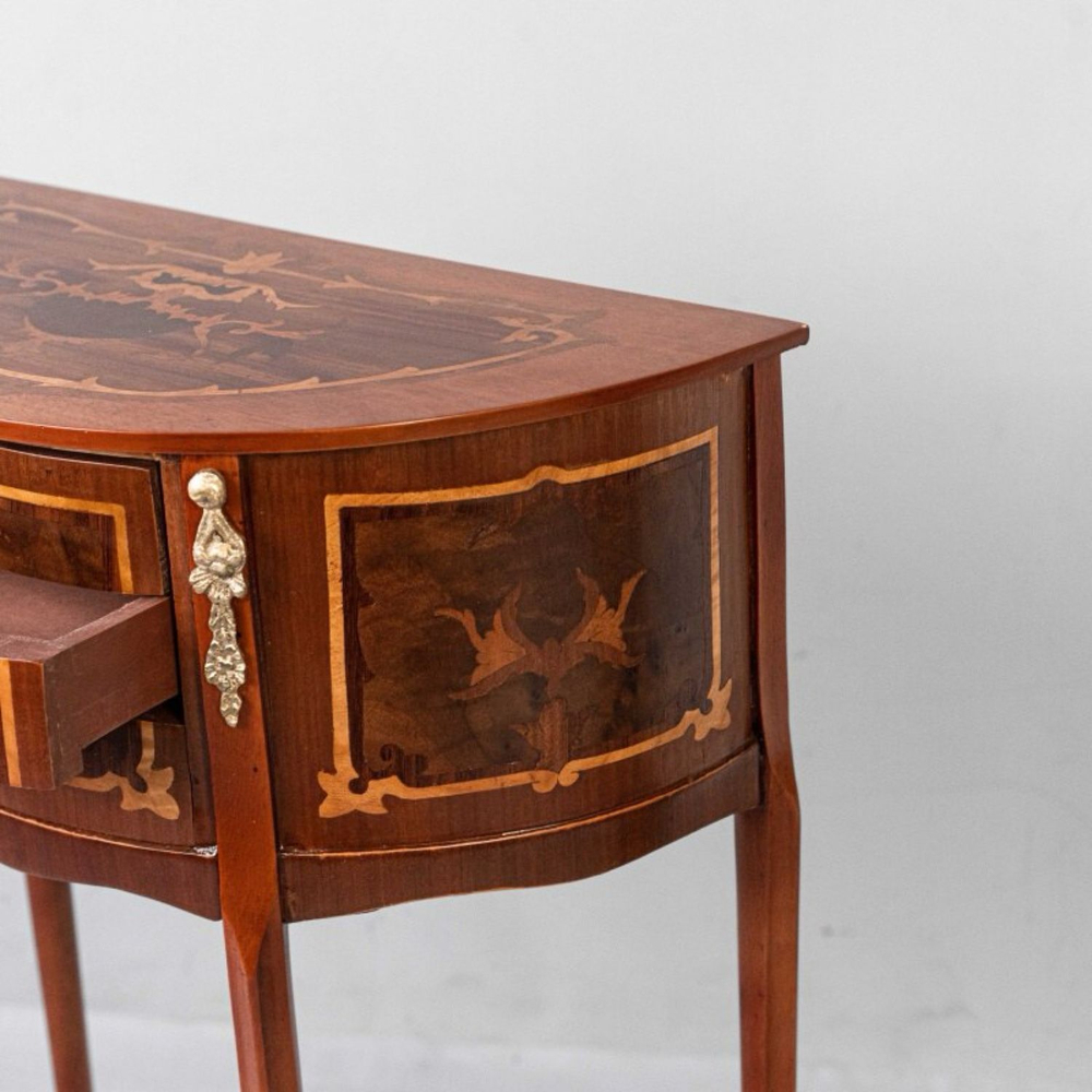 Комод в стиле Людовика XV