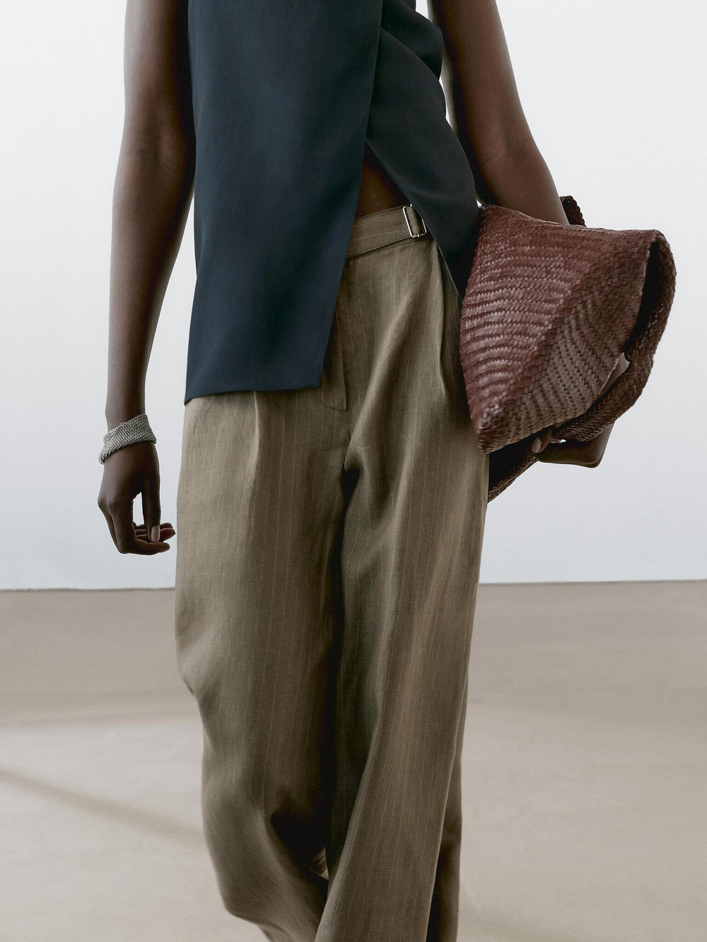 Massimo Dutti Брюки из 100% льна в полоску с пряжкой, серо-зеленый