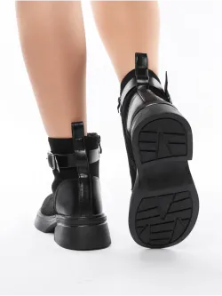 Зимние ботинки на высокой платформе