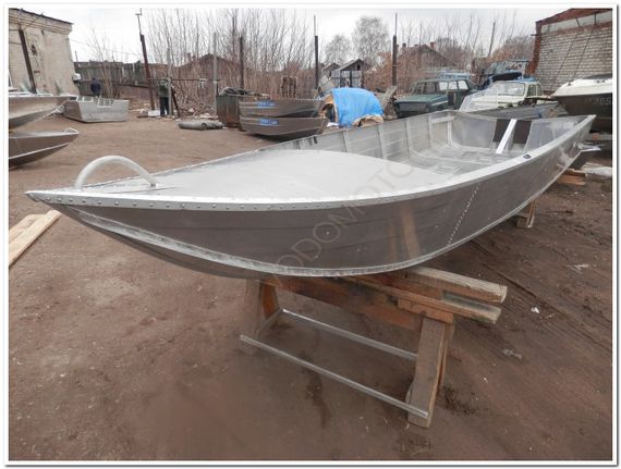 Алюминиевая моторно-гребная лодка Вятка Шило