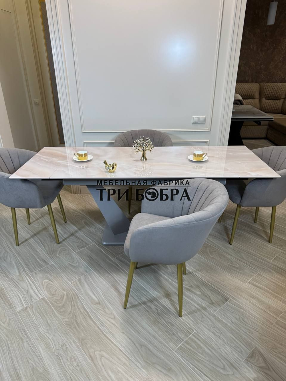 Кухонный раскладной стол "Вирджиния" , черный мрамор и 4 стула Версаль