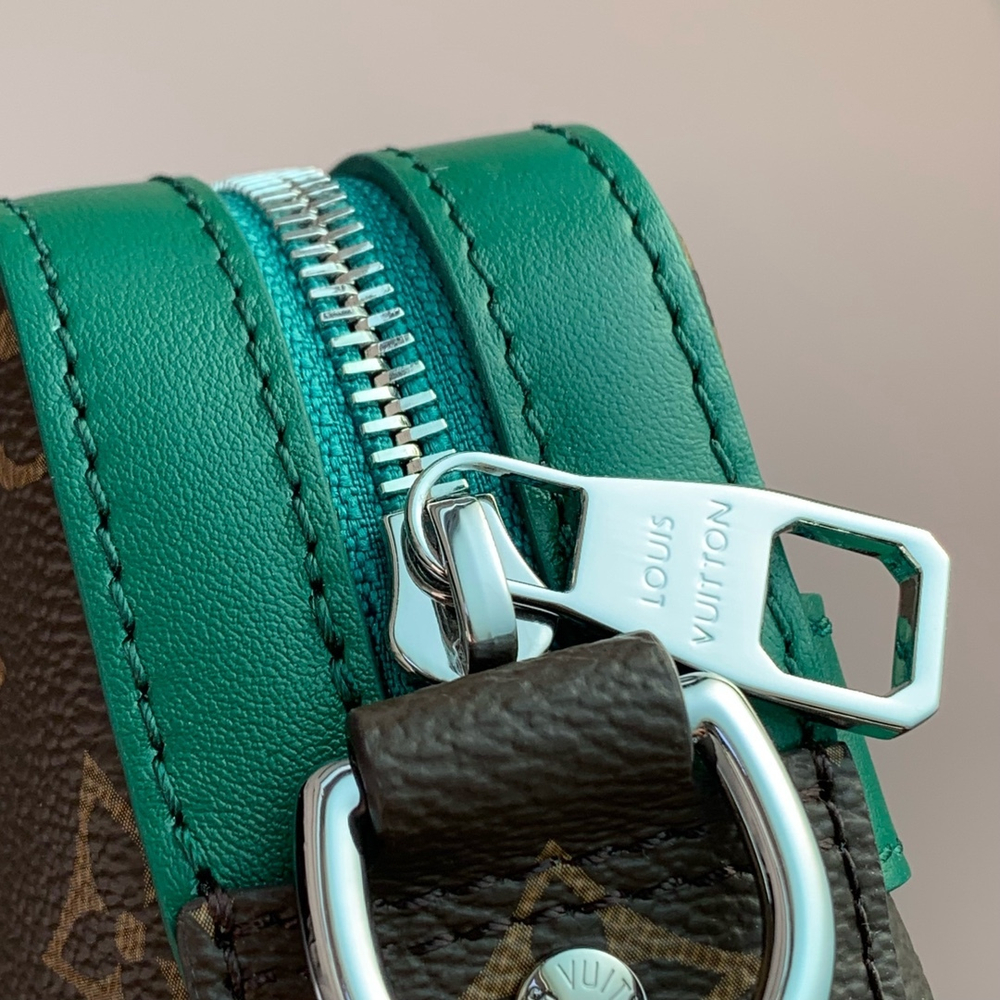 Louis Vuitton Trio Messenger