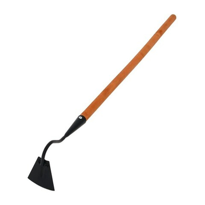 Мотыга с деревянным черенком