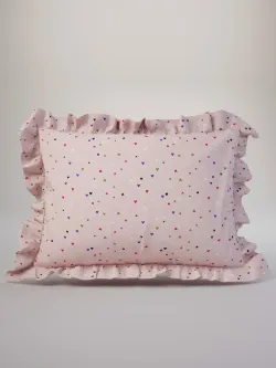 Декоративная наволочка с рюшами, оборками "Сердечки" 50х70 см, 1 шт, без молнии