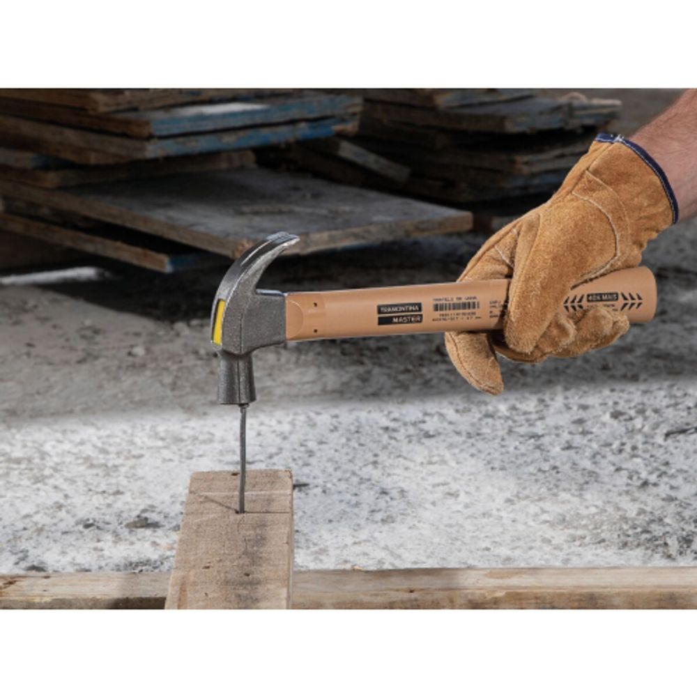 Молоток Tramontina MASTER 40376/027 с изогнутым гвоздодером 27 мм, 400 г рукоятка из инженерного полимера