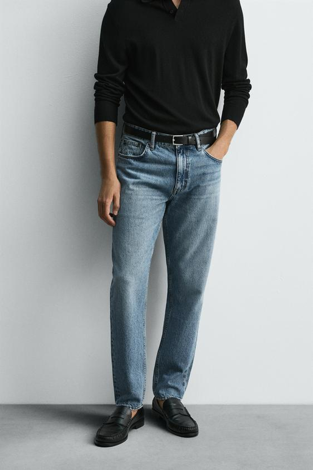 ZARA ДЖИНСЫ ЗАУЖЕННОГО КНИЗУ КРОЯ, ВЫЦВЕТШИЙ СИНИЙ