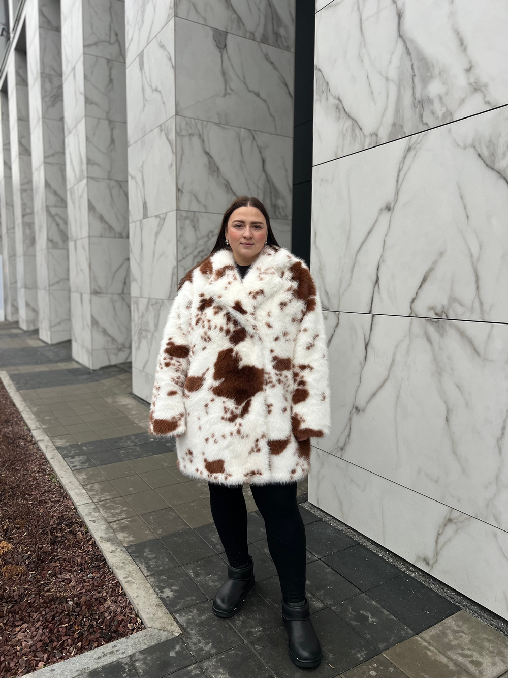 Шуба утепленная эко-мех Коричневая Корова