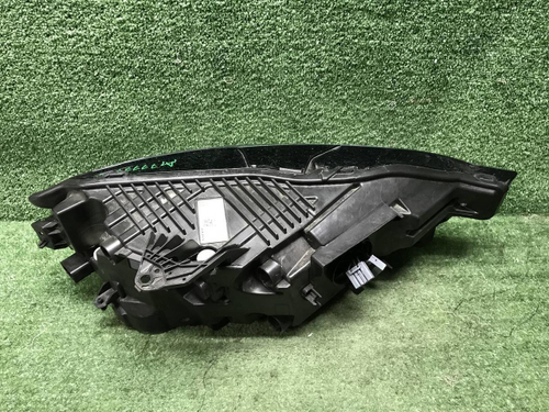 Битая Фара левая Volvo XC60 2 (2017-2021) LED