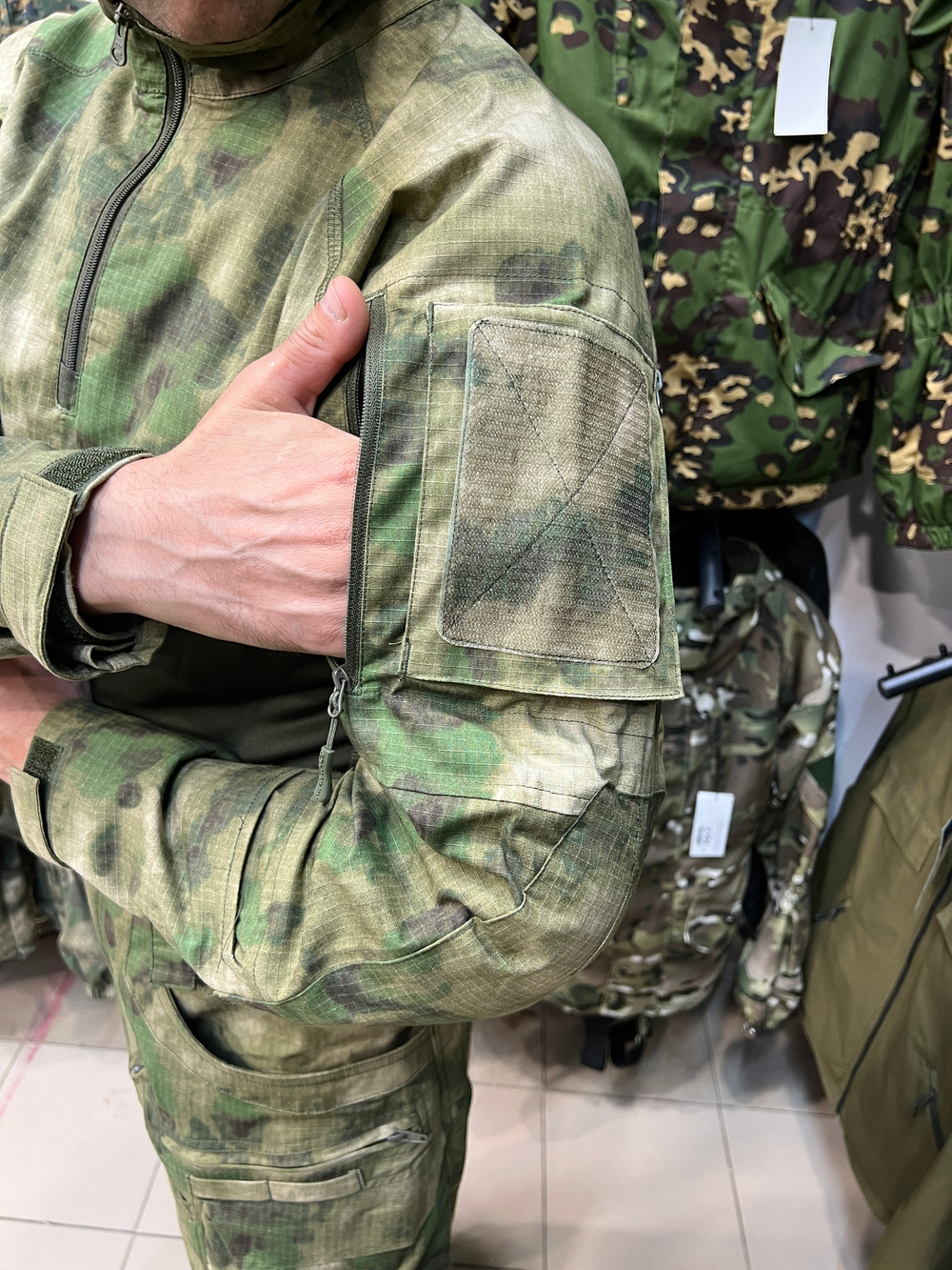 Тактический костюм Combat Зеленый лес с наколенниками – Gongtex