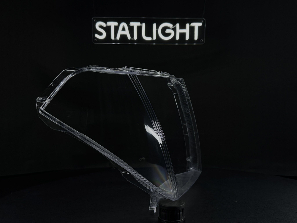 Правое стекло фары Nissan Navara Pathfinder R51 2004-2010