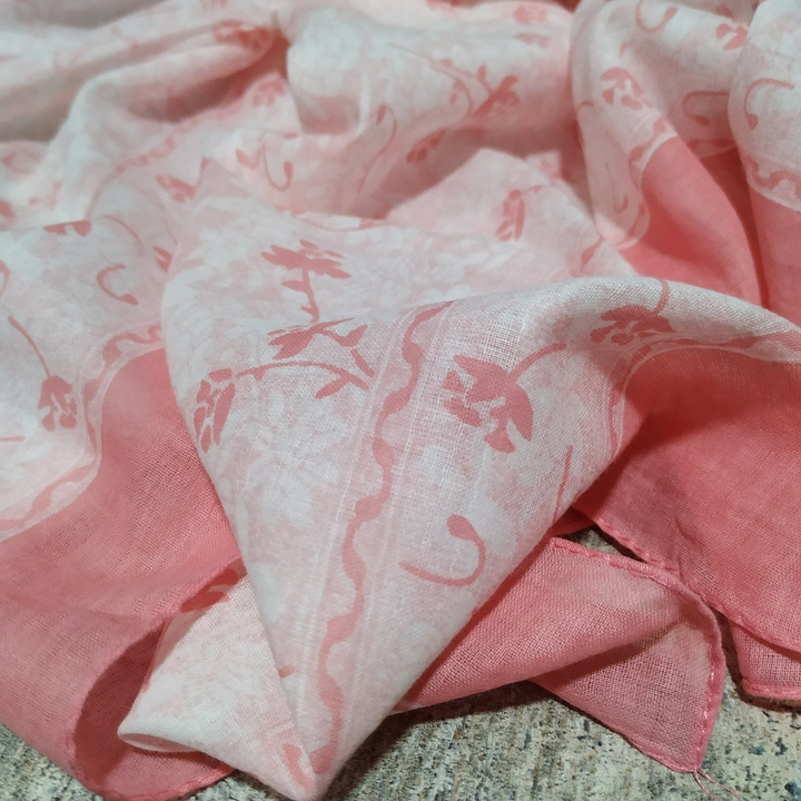 Платок материал Хлопок 100% "Цветы" цвет белый на розовом 90x90 см.