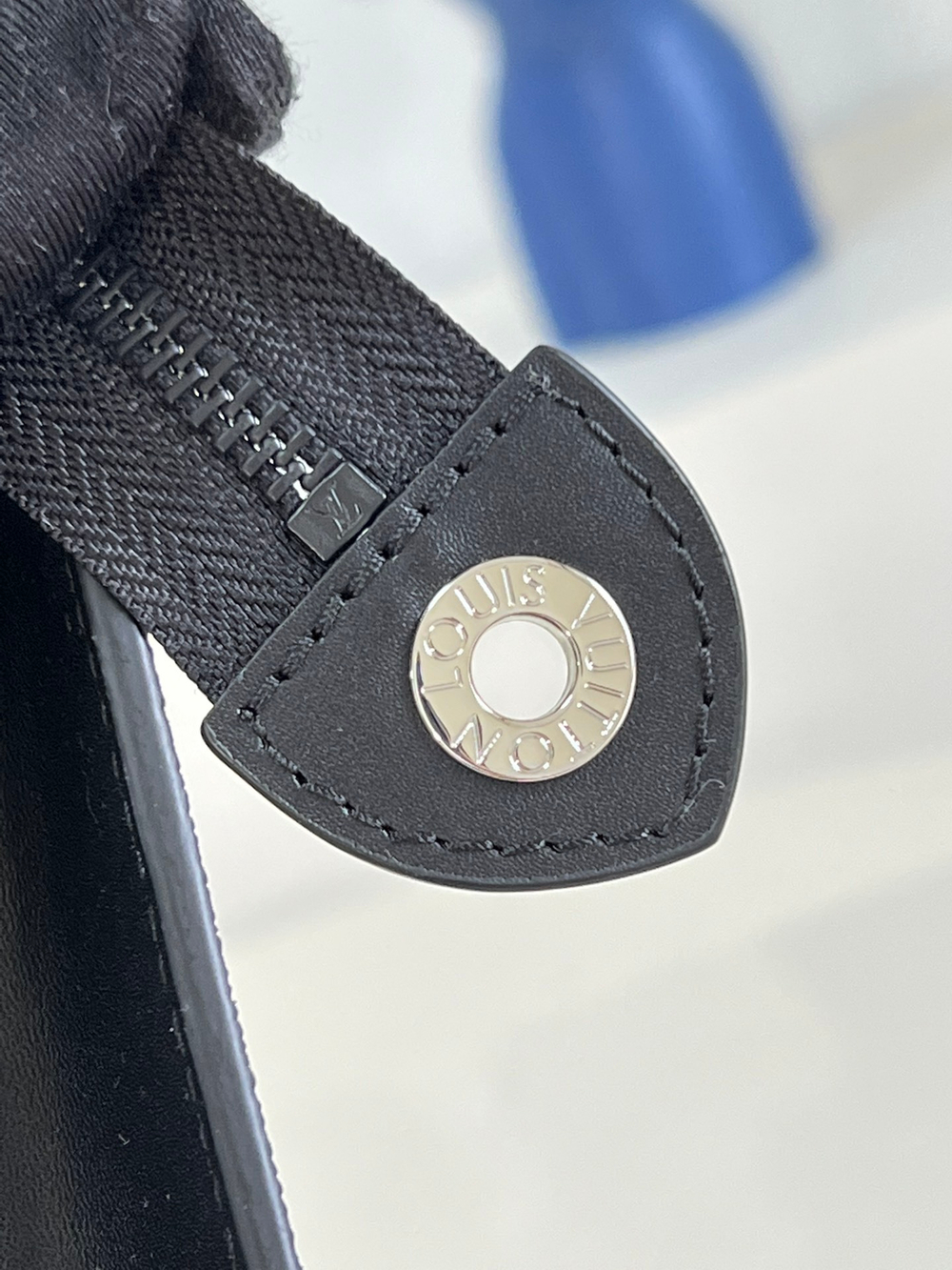 Louis Vuitton Pochette Voyage MM