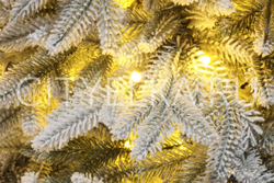 Ель искусственная интерьерная заснеженная световая "Престиж"