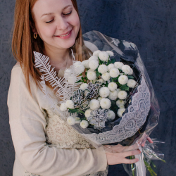 115. Кружевной черно-белый букет