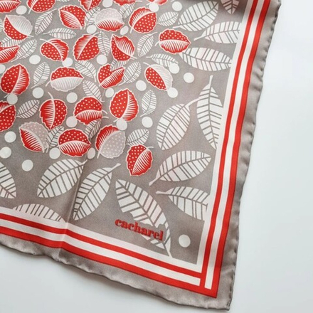 Платок Cacharel