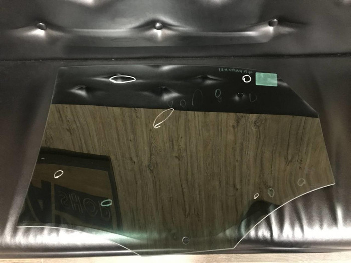 Стекло двери заднее правое VW Polo Sedan (2010-2020)