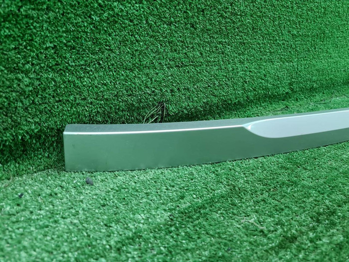 Молдинг двери багажника RR Vogue 5 L460 (21-нв)