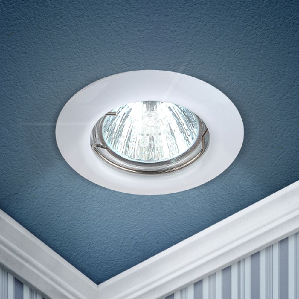 ST3 WH Светильник ЭРА штампованный MR16,12V/220V, 50W белый | Штампованные встраиваемые светильники