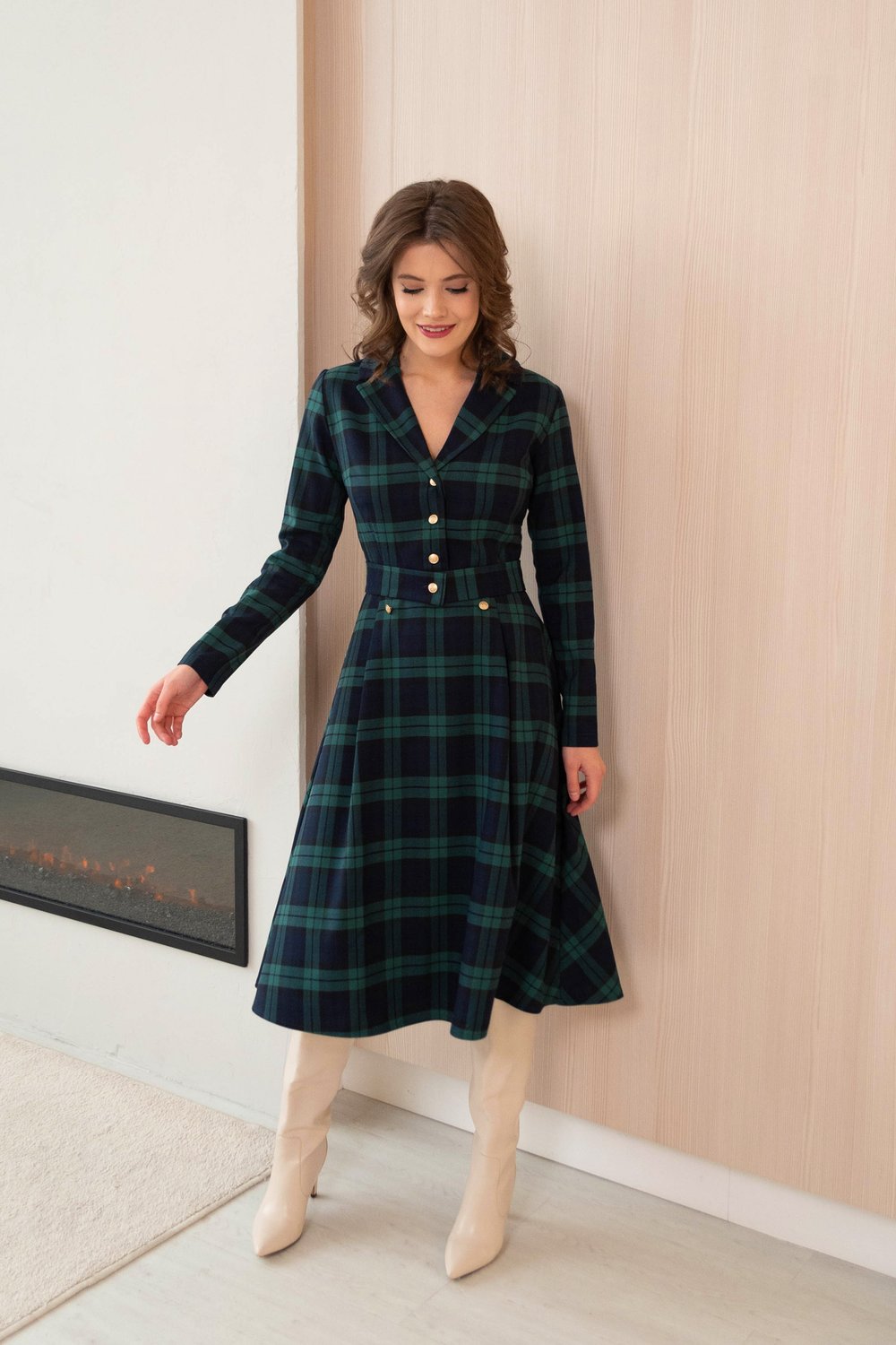 Платье в зеленую клетку из костюмной вискозы