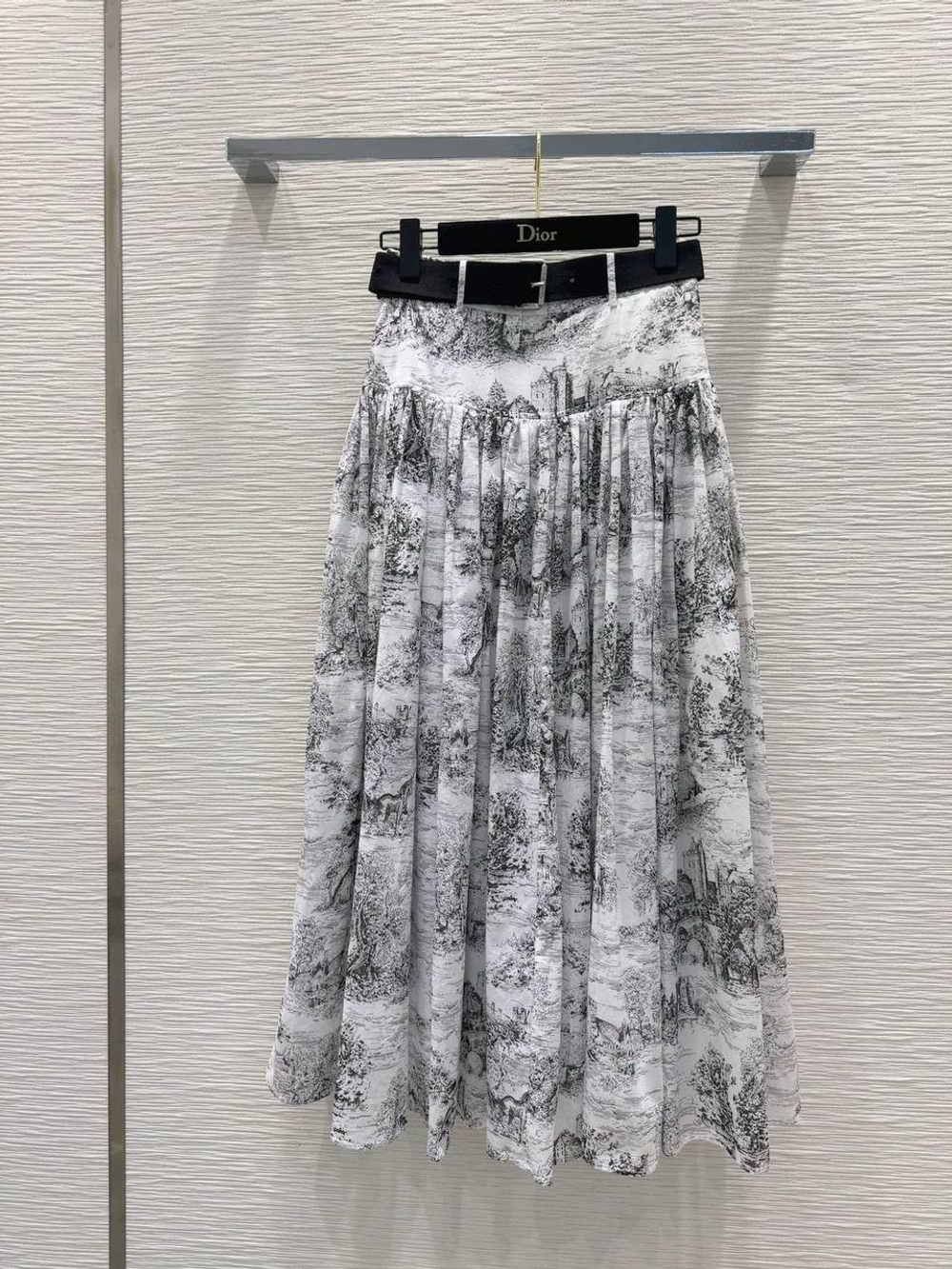 Костюм Dior
